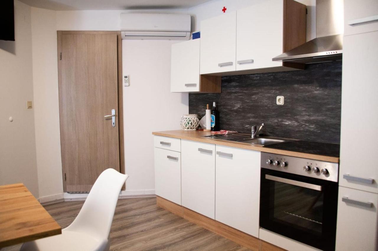 Amber In The Centar Apartment คาชเตลา ภายนอก รูปภาพ