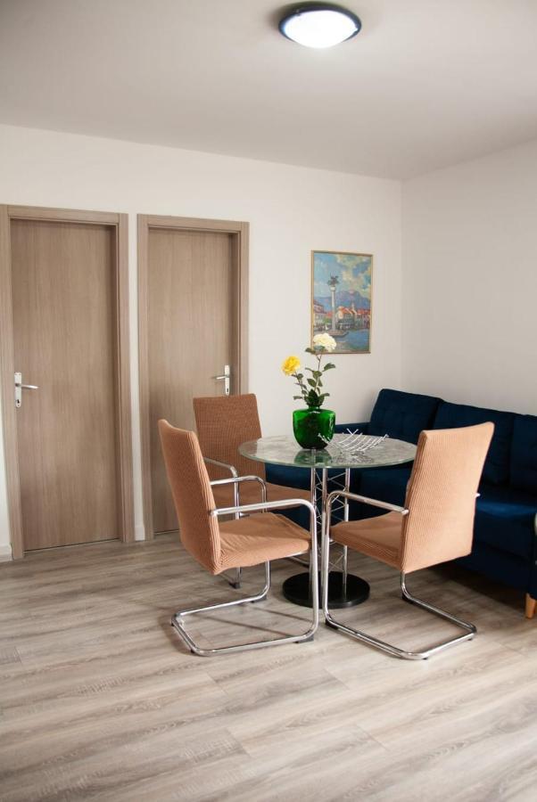 Amber In The Centar Apartment คาชเตลา ภายนอก รูปภาพ