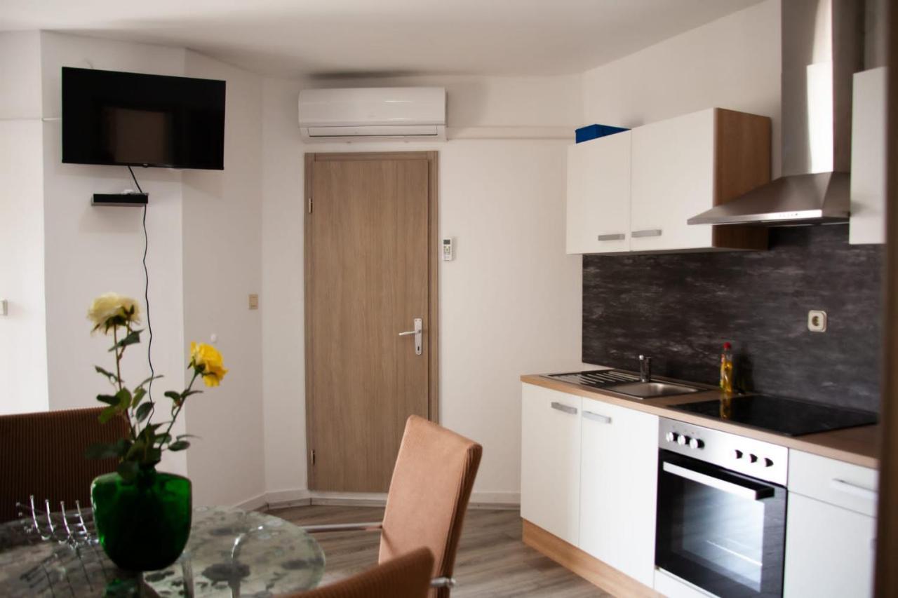 Amber In The Centar Apartment คาชเตลา ภายนอก รูปภาพ